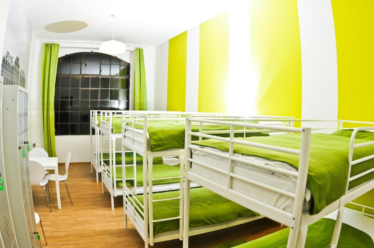 Big City Hostel 弗罗茨瓦夫 外观 照片